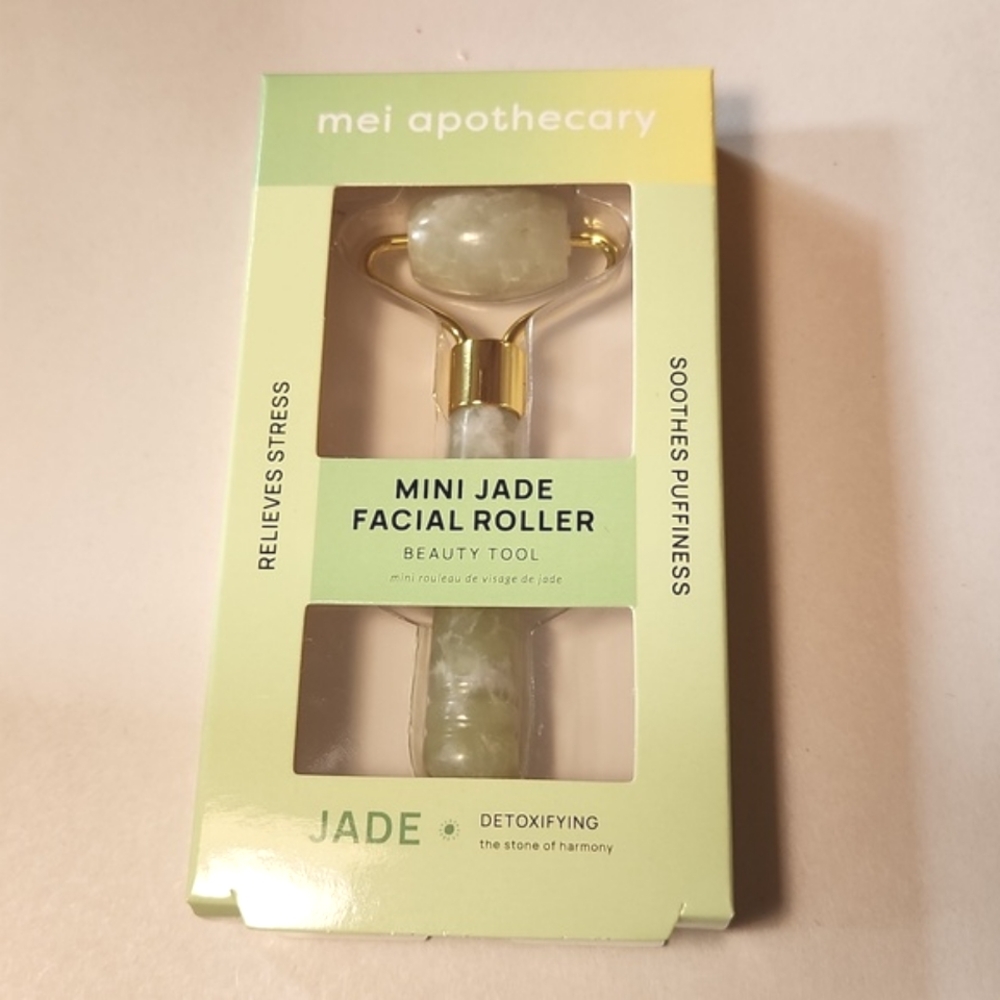 Jade Facial Roller Mini NWT
